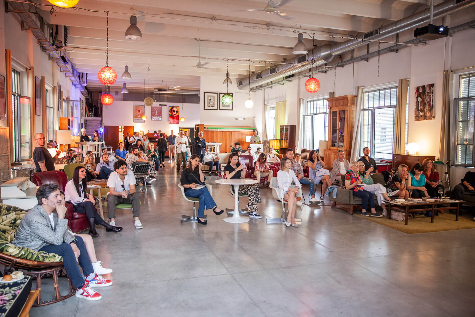 Presentazione libro e firma copie